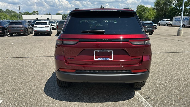 new 2025 Jeep Grand Cherokee car, priced at $48,340