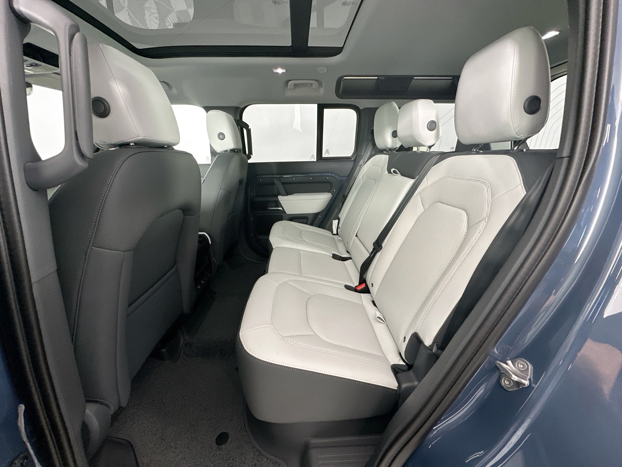 new 2025 Land Rover Defender 110 car, priced at $68,973