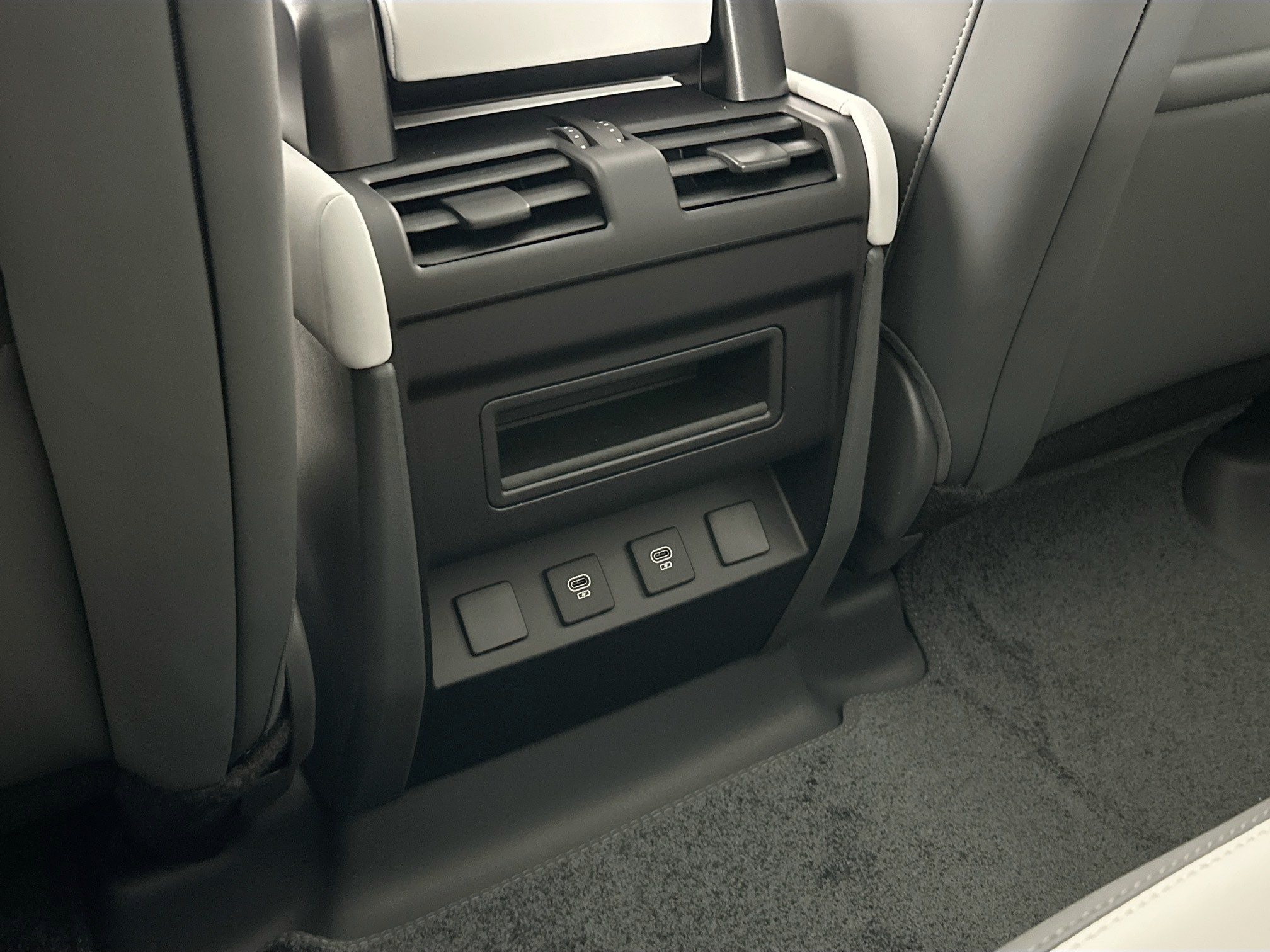 new 2025 Land Rover Defender 110 car, priced at $68,973