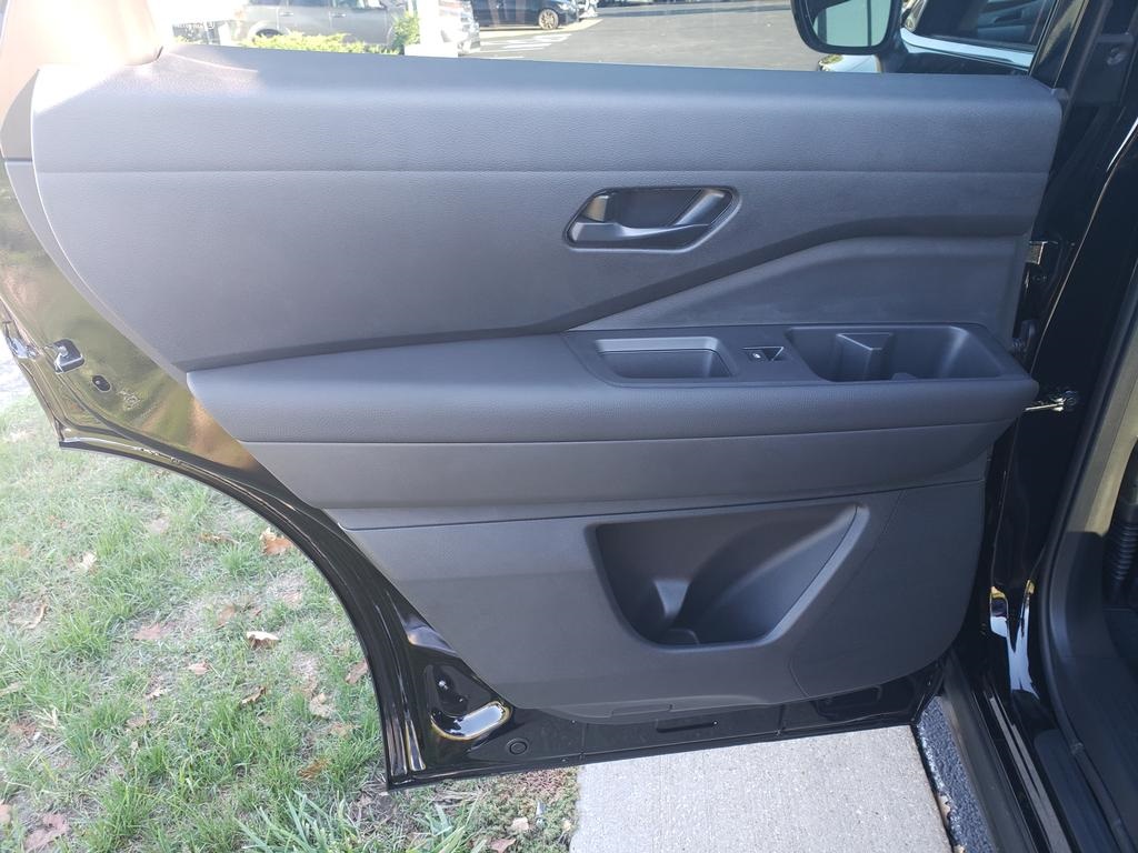 new 2025 Nissan Pathfinder car, priced at $33,190