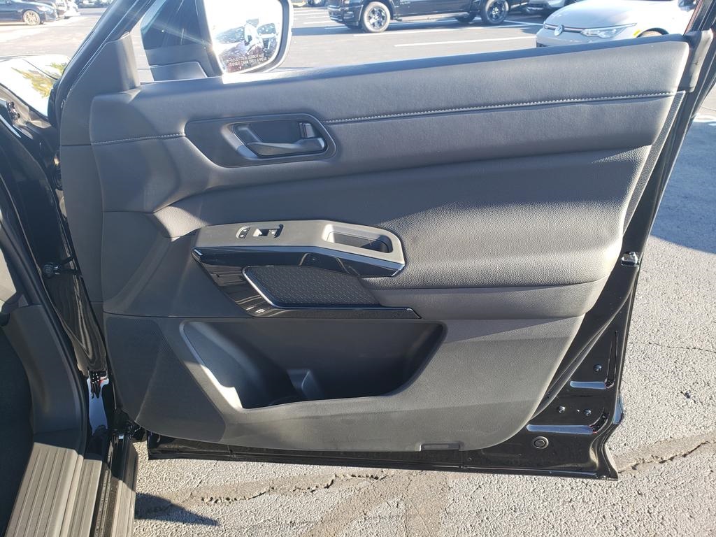 new 2025 Nissan Pathfinder car, priced at $33,190