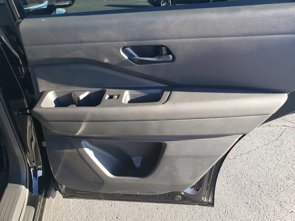 new 2025 Nissan Pathfinder car, priced at $33,190