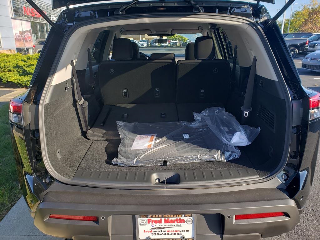 new 2025 Nissan Pathfinder car, priced at $33,190