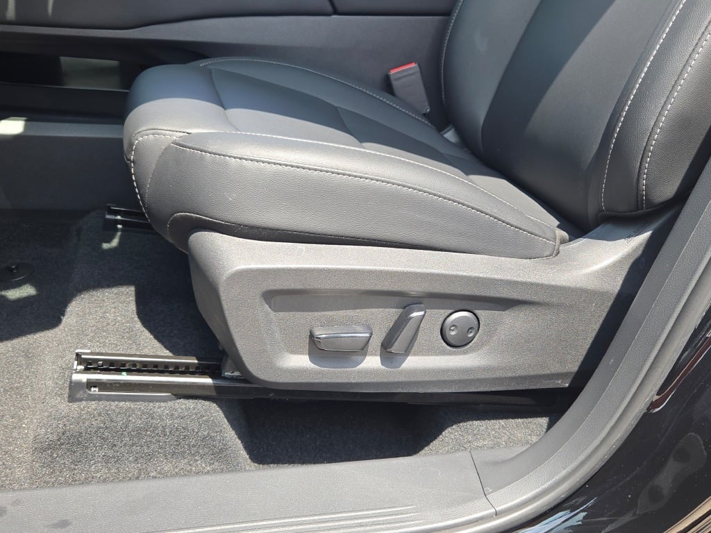 used 2025 Nissan Murano car, priced at $43,000