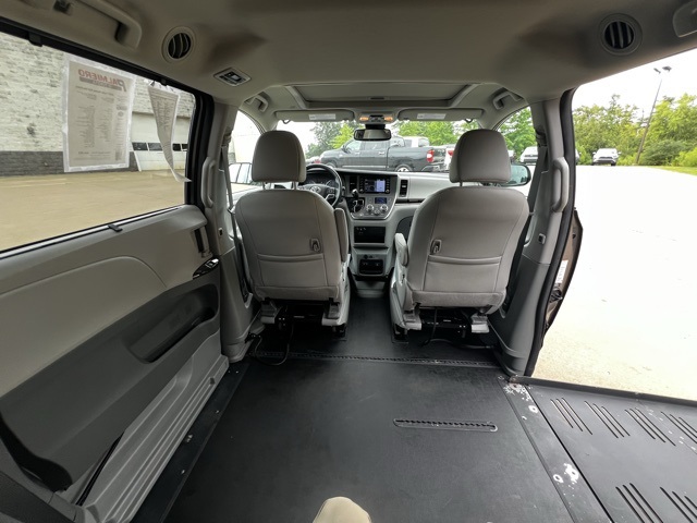 used 2019 Toyota Sienna car, priced at $64,903