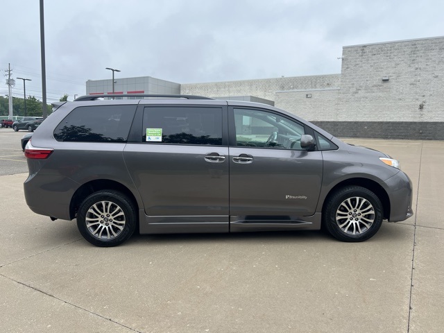 used 2019 Toyota Sienna car, priced at $64,903