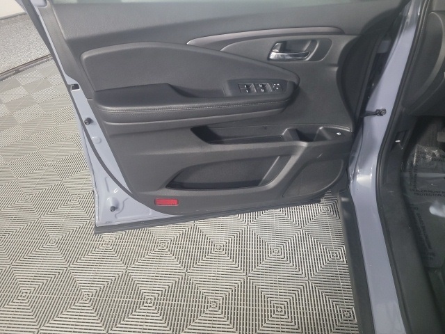 used 2022 Honda Pilot car, priced at $34,495