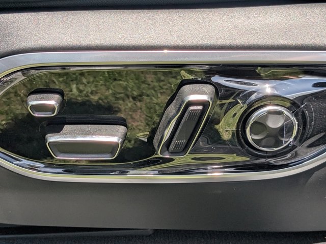 new 2025 Jeep Grand Cherokee car, priced at $59,180