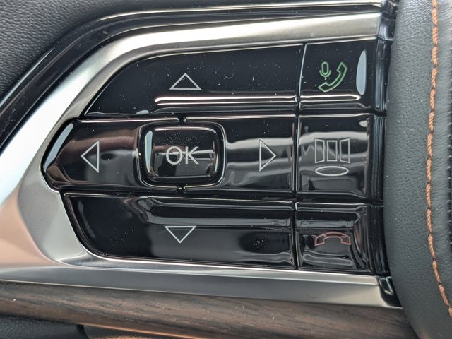 new 2025 Jeep Grand Cherokee car, priced at $59,180