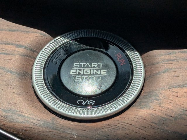 new 2025 Jeep Grand Cherokee car, priced at $59,180