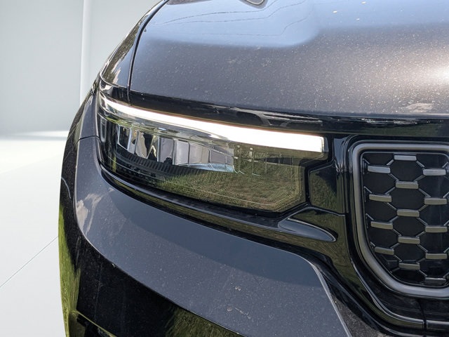 new 2025 Jeep Grand Cherokee car, priced at $59,180