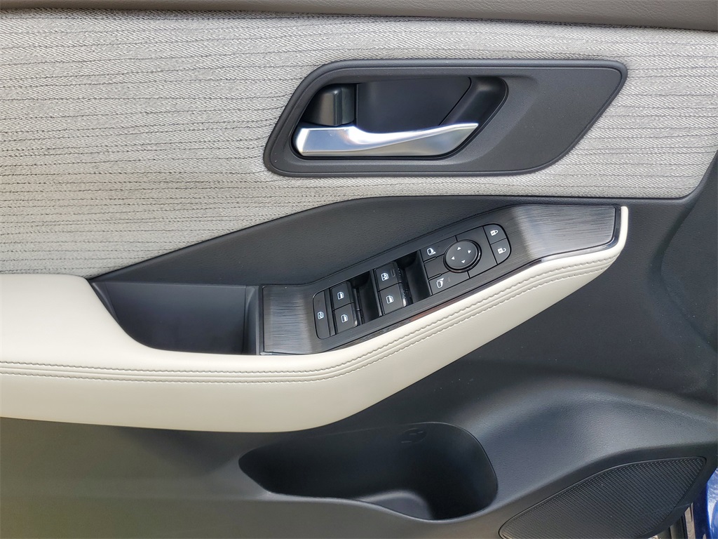 used 2022 Nissan Rogue car, priced at $21,395