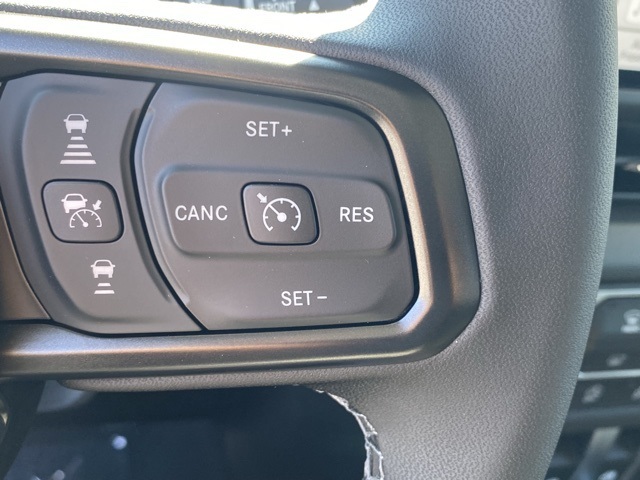new 2025 Jeep Wrangler car, priced at $35,580