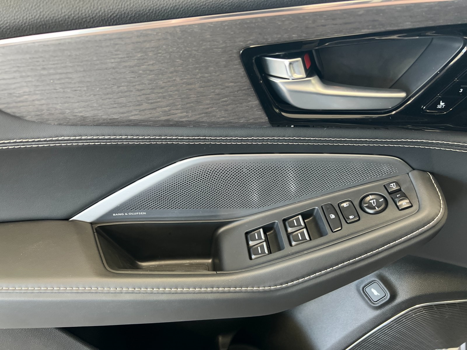 new 2025 Acura MDX car