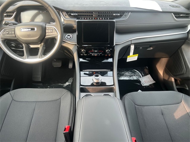 new 2025 Jeep Grand Cherokee car, priced at $35,478