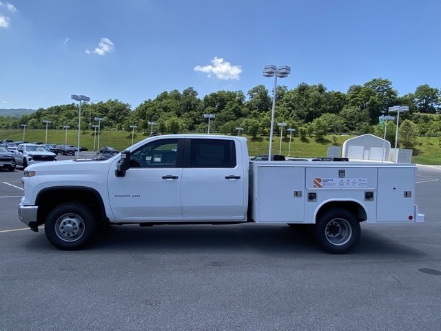 new 2025 Chevrolet Silverado 3500HD car, priced at $65,612