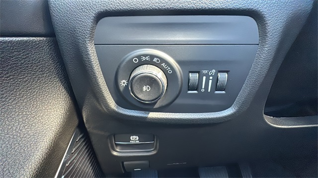 new 2025 Jeep Grand Cherokee car, priced at $57,936