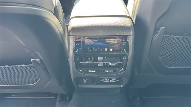 new 2025 Jeep Grand Cherokee car, priced at $57,936