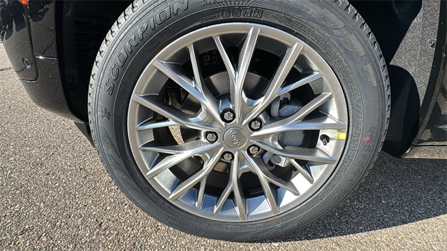 new 2025 Jeep Grand Cherokee car, priced at $57,936