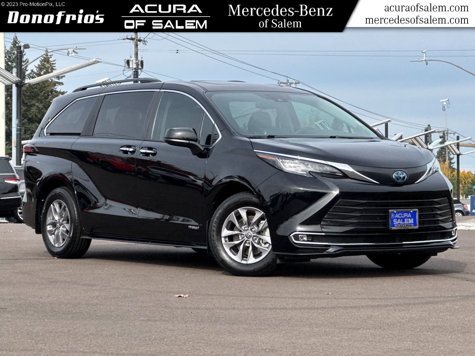 used 2021 Toyota Sienna car, priced at $39,498