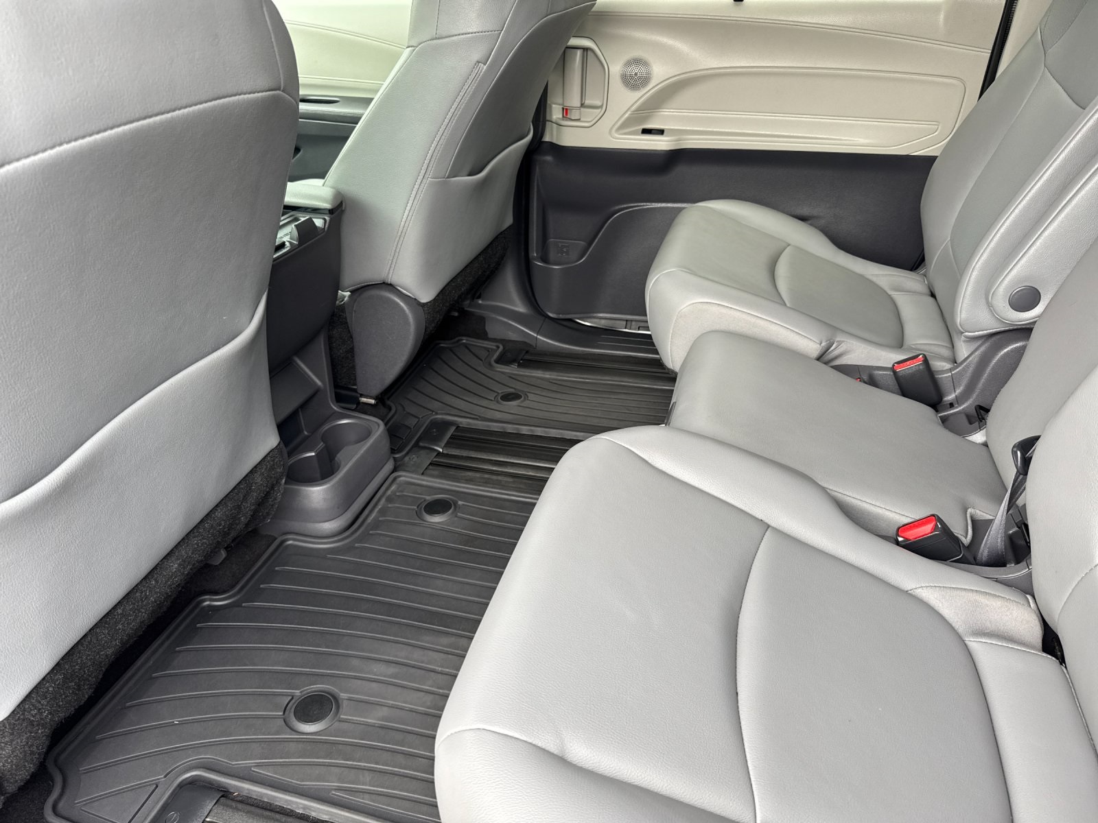 used 2021 Toyota Sienna car, priced at $39,498