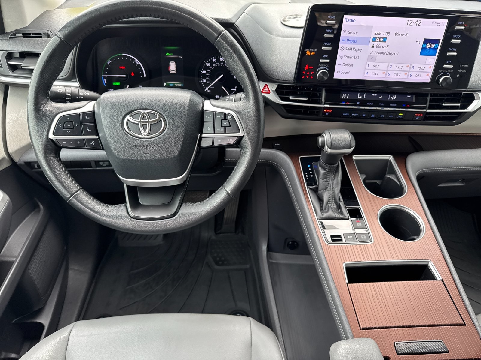 used 2021 Toyota Sienna car, priced at $39,498