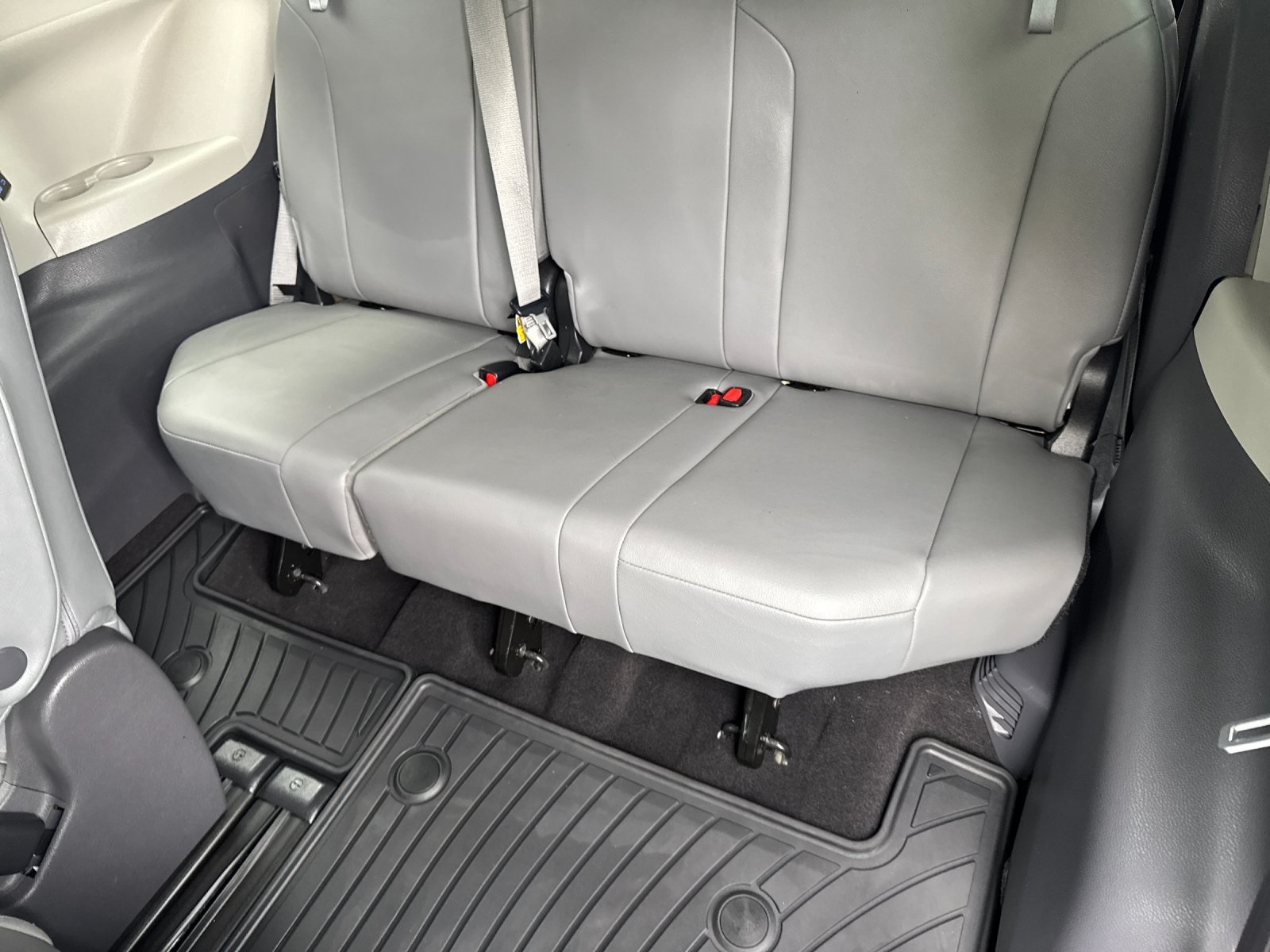 used 2021 Toyota Sienna car, priced at $39,498