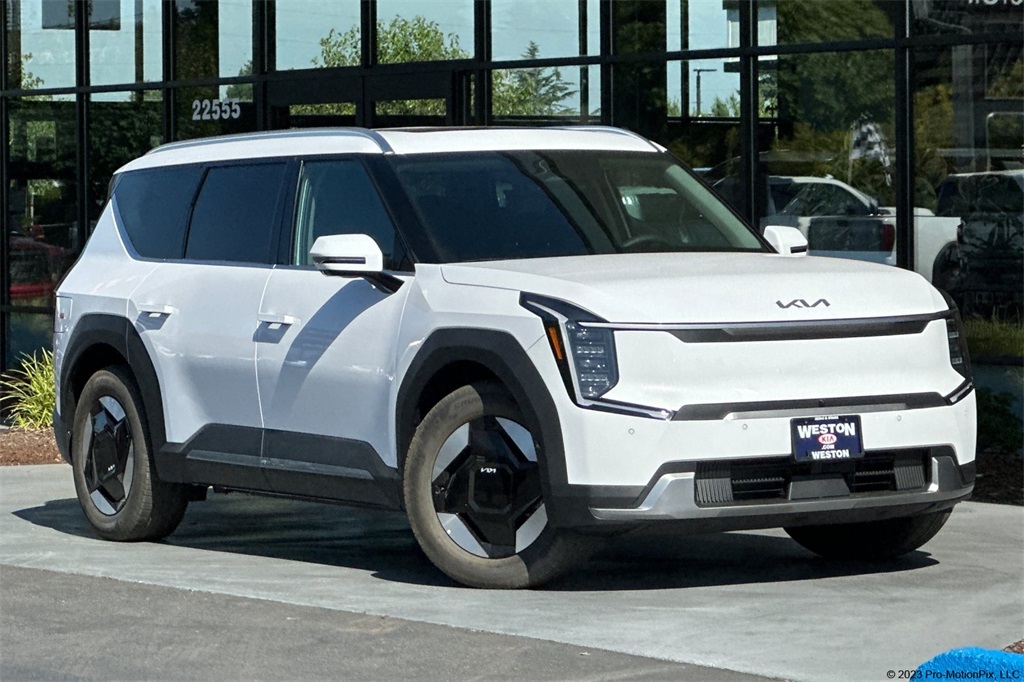 new 2026 Kia EV9 car, priced at $59,652