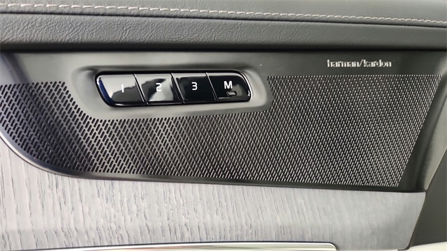 new 2026 Volvo XC90 Plug-In Hybrid car, priced at $85,625