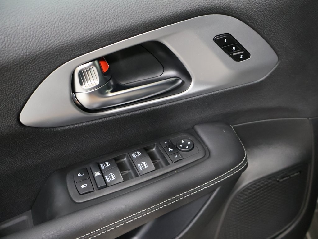 new 2025 Chrysler Pacifica car, priced at $57,379