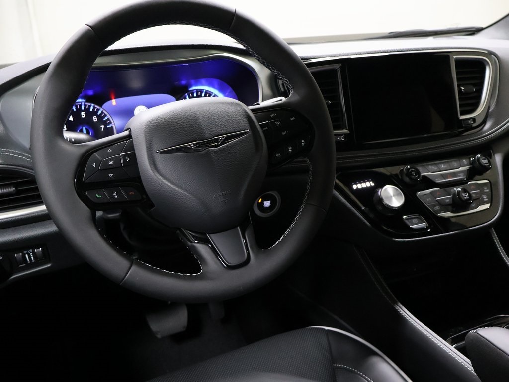 new 2025 Chrysler Pacifica car, priced at $57,379