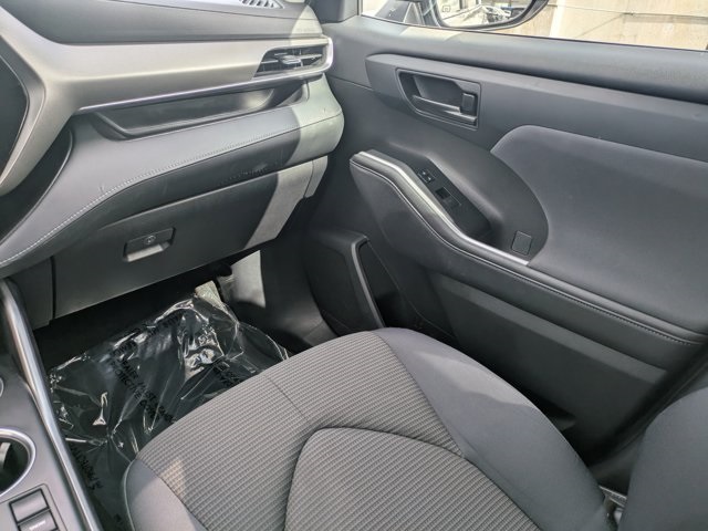 used 2023 Toyota Highlander car, priced at $30,004