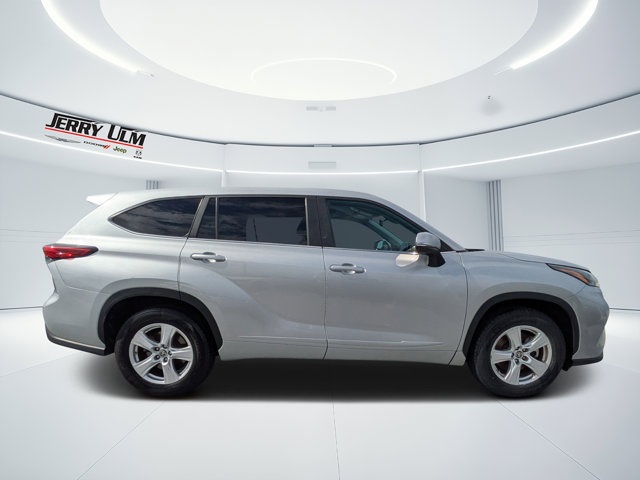 used 2023 Toyota Highlander car, priced at $30,004