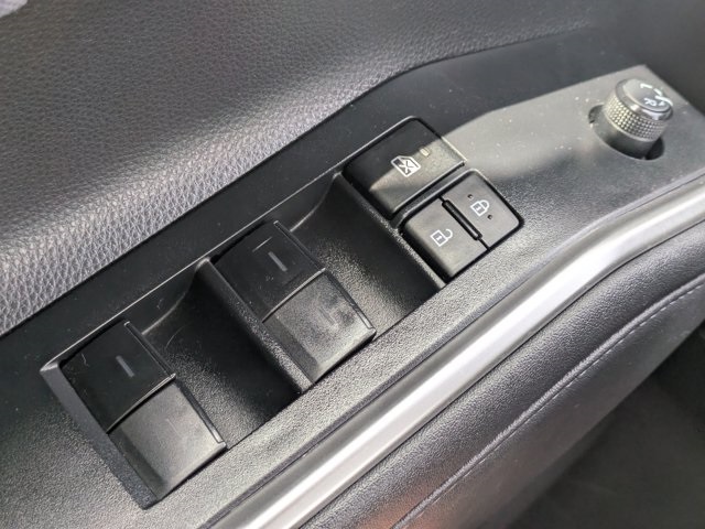 used 2023 Toyota Highlander car, priced at $30,004