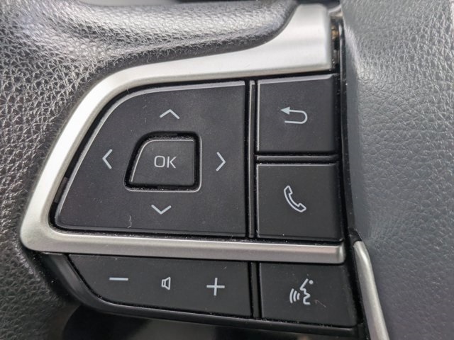 used 2023 Toyota Highlander car, priced at $30,004