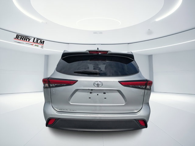 used 2023 Toyota Highlander car, priced at $30,004