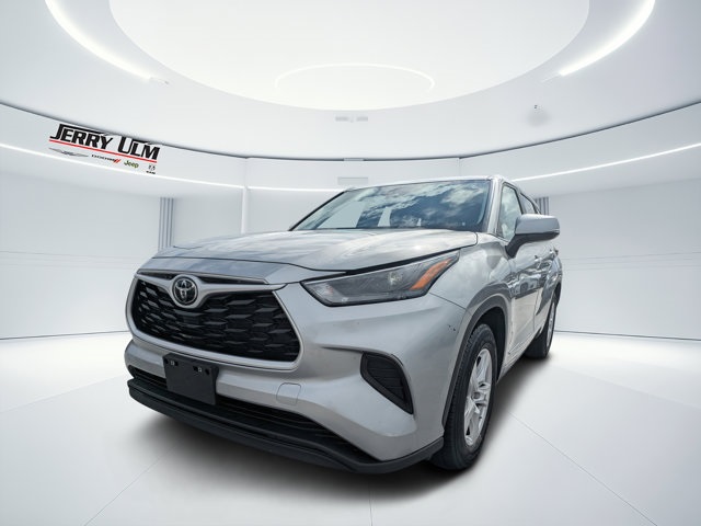 used 2023 Toyota Highlander car, priced at $30,004