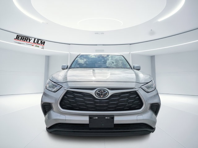 used 2023 Toyota Highlander car, priced at $30,004