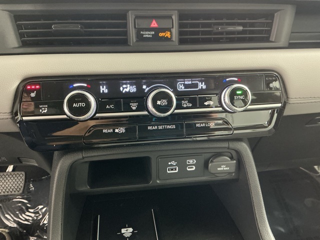 new 2025 Honda Pilot car, priced at $47,825