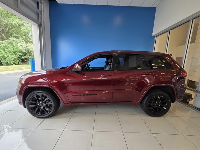 used 2018 Jeep Grand Cherokee car, priced at $17,977