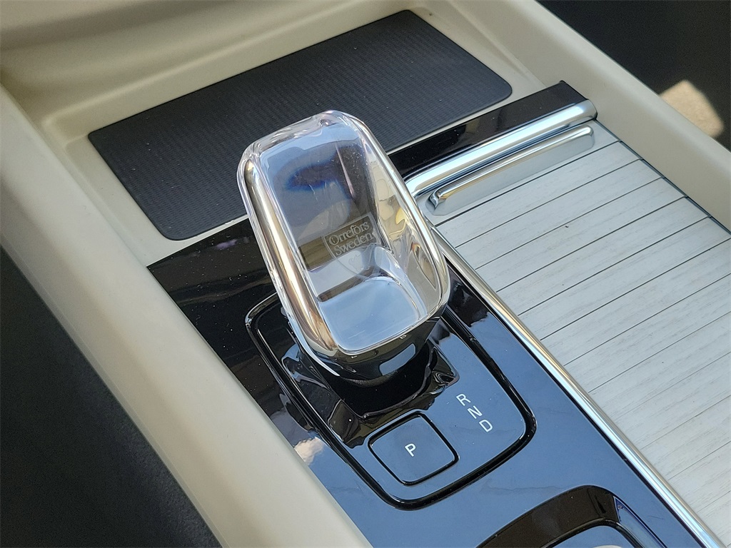 new 2026 Volvo XC60 car, priced at $60,025