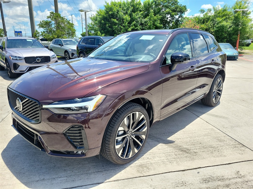 new 2026 Volvo XC60 car, priced at $60,025