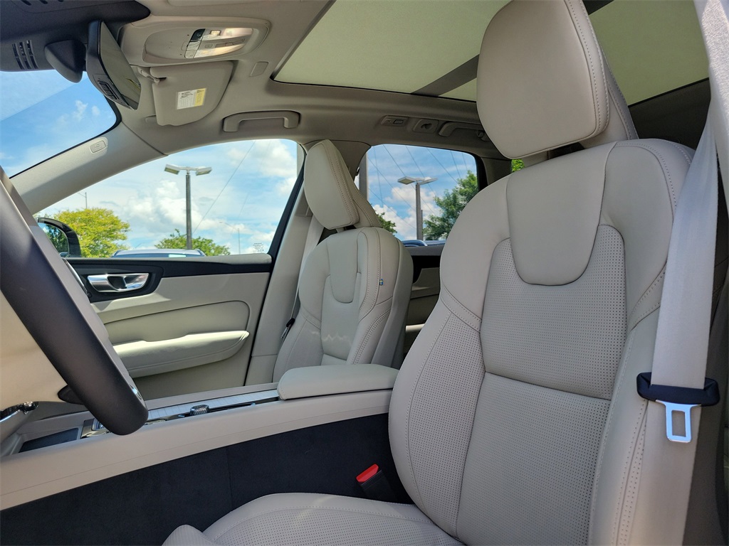new 2026 Volvo XC60 car, priced at $60,025