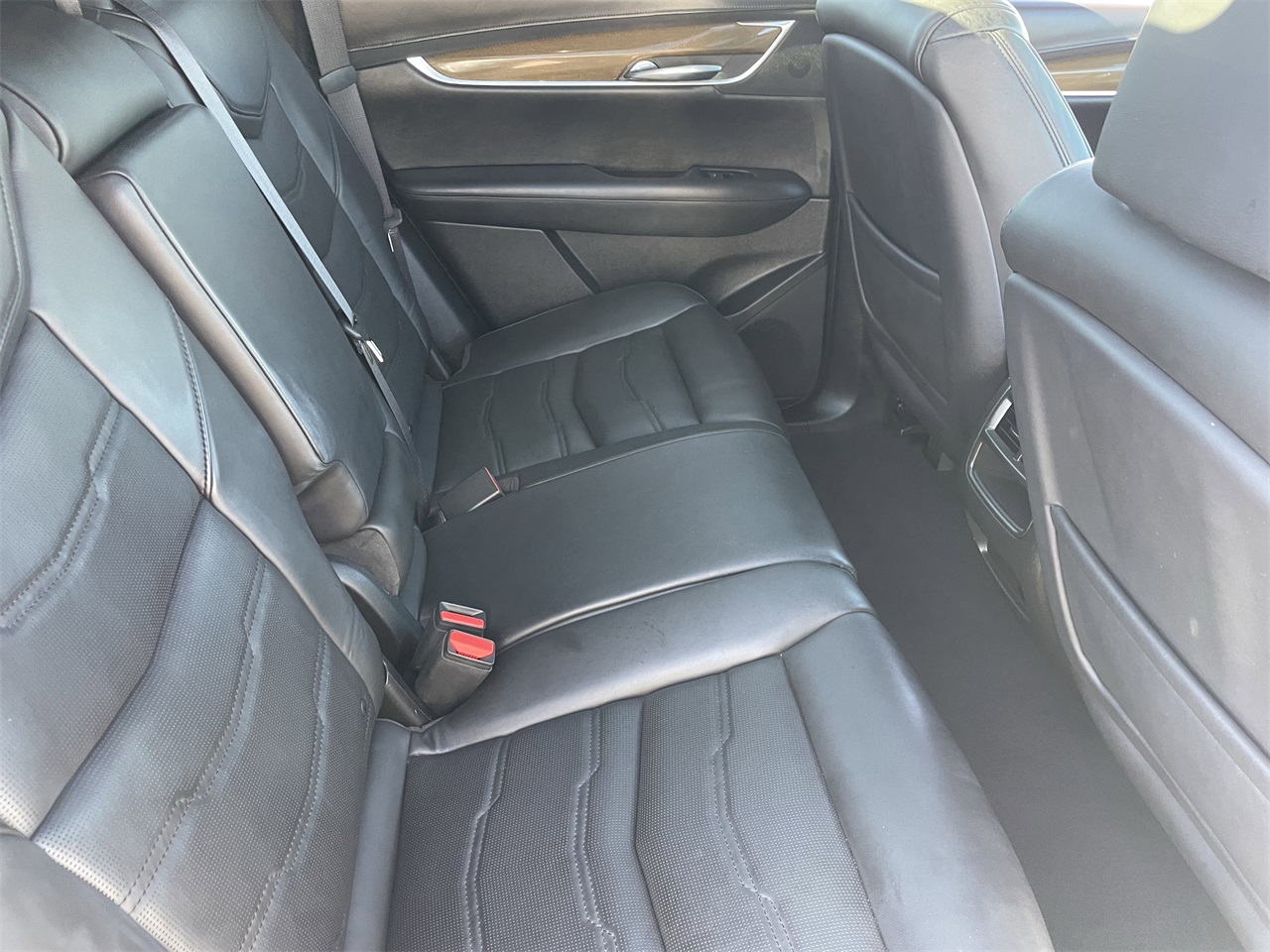used 2017 Cadillac XT5 car, priced at $17,800