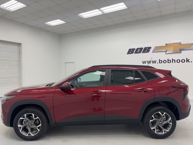 new 2025 Chevrolet Trax car, priced at $23,595