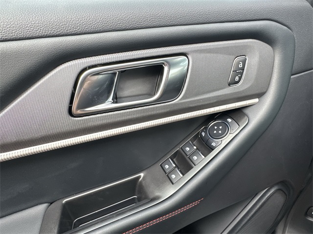 new 2025 Ford Explorer car, priced at $49,670