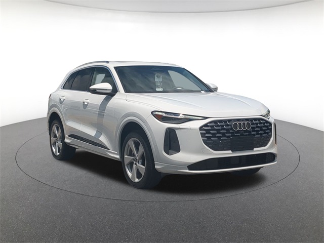 new 2025 Audi Q5 car, priced at $59,040