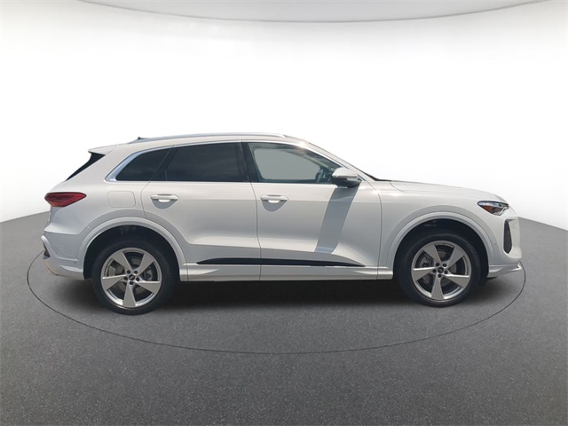 new 2025 Audi Q5 car, priced at $59,040