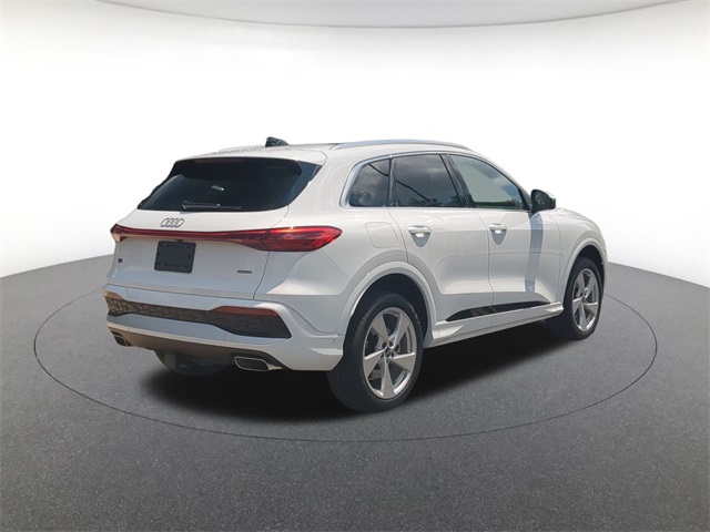 new 2025 Audi Q5 car, priced at $59,040