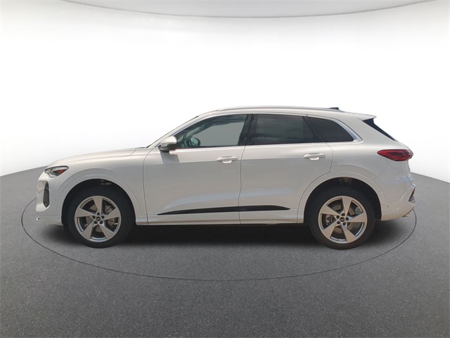 new 2025 Audi Q5 car, priced at $59,040